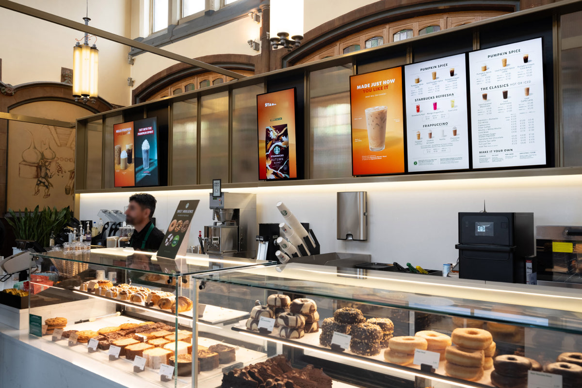 starbucks-bmediagroup (13).jpg